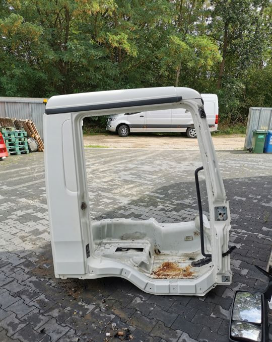 CWIARA BOK KABINY MAN TGM TGL - Cabina e interior para Camión: foto 1 CWIARA BOK KABINY MAN TGM TGL - Cabina e interior para Camión: foto 1