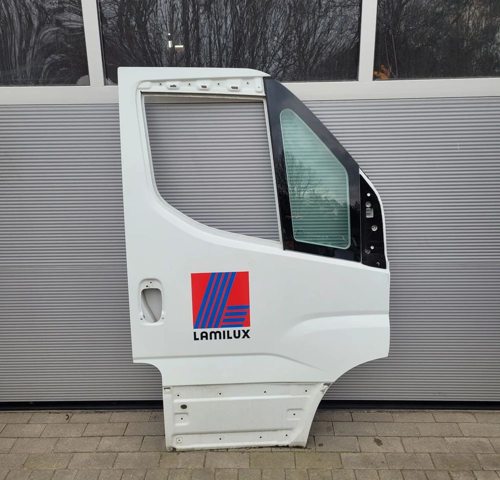DRZWI IVECO DAILY NM RH. LUB LH. CANA ZA SZT. CHWALIM116 - Puerta y piezas para Furgoneta: foto 1 DRZWI IVECO DAILY NM RH. LUB LH. CANA ZA SZT. CHWALIM116 - Puerta y piezas para Furgoneta: foto 1