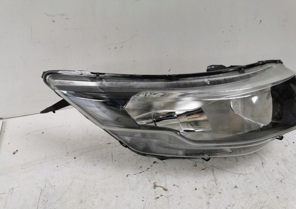 LAMPA IVECO IVECO DAILY ORYGINAŁ PRAWA - Faro delantero para Furgoneta: foto 2 LAMPA IVECO IVECO DAILY ORYGINAŁ PRAWA - Faro delantero para Furgoneta: foto 2