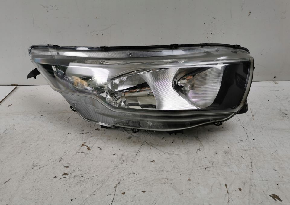 LAMPA IVECO IVECO DAILY ORYGINAŁ PRAWA - Faro delantero para Furgoneta: foto 1 LAMPA IVECO IVECO DAILY ORYGINAŁ PRAWA - Faro delantero para Furgoneta: foto 1