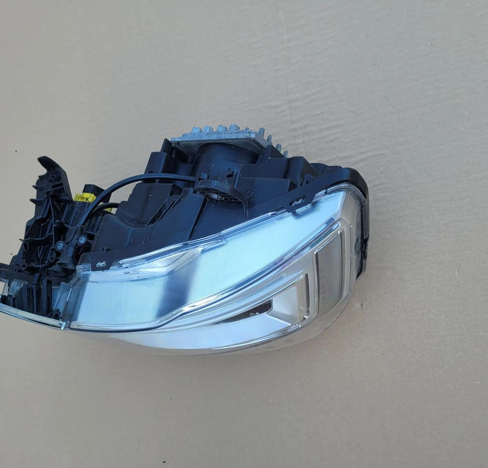 LAMPA LED DAF XF XG ORYGINAŁ 2188985 CHWALIM116 - Luz/ Iluminación para Camión: foto 3 LAMPA LED DAF XF XG ORYGINAŁ 2188985 CHWALIM116 - Luz/ Iluminación para Camión: foto 3