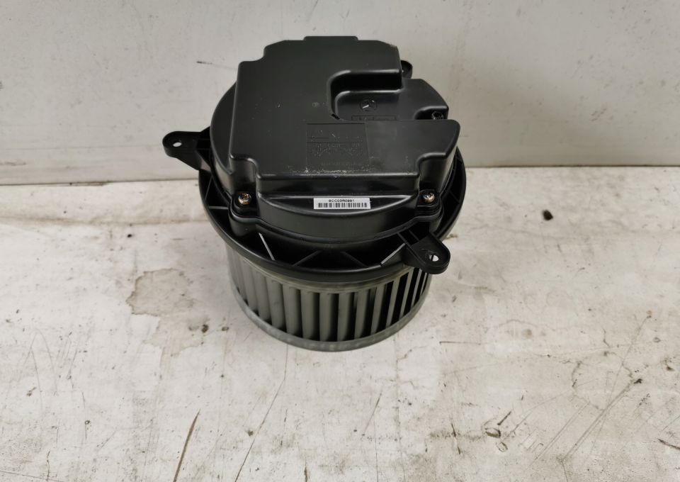 Silniczek nagrzewnicy MERCEDES ACTROS MP4 - Ventilador de habitáculo para Camión: foto 2 Silniczek nagrzewnicy MERCEDES ACTROS MP4 - Ventilador de habitáculo para Camión: foto 2