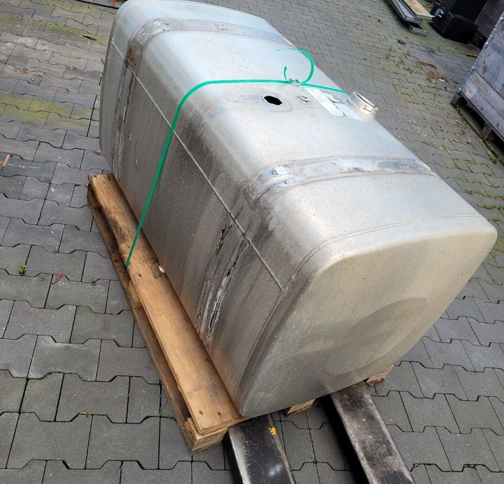 ZBIORNIK PALIWA MAN 580L LIFT - Sistema de combustible para Camión: foto 2 ZBIORNIK PALIWA MAN 580L LIFT - Sistema de combustible para Camión: foto 2