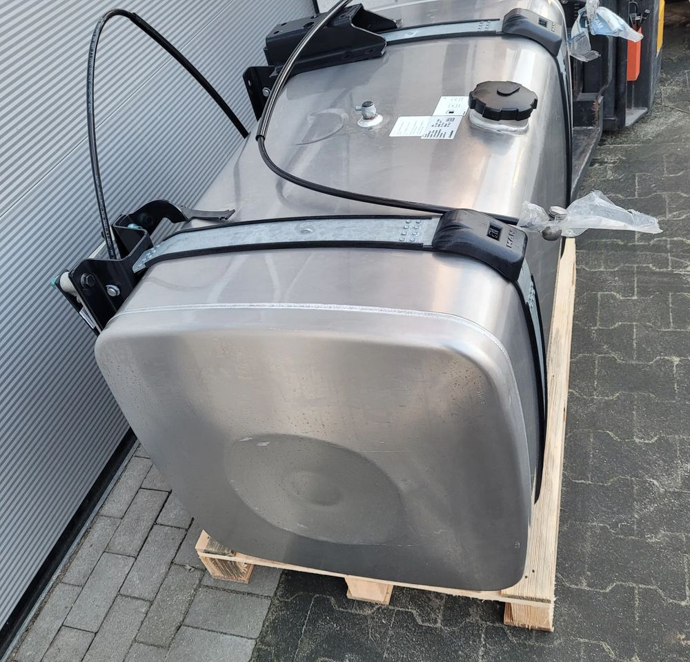 ZBIORNIK PALIWA MAN 580l TG3 TGX 81.12201-6936 KOMPLETY CHWALIM116 - Sistema de combustible para Camión: foto 3 ZBIORNIK PALIWA MAN 580l TG3 TGX 81.12201-6936 KOMPLETY CHWALIM116 - Sistema de combustible para Camión: foto 3