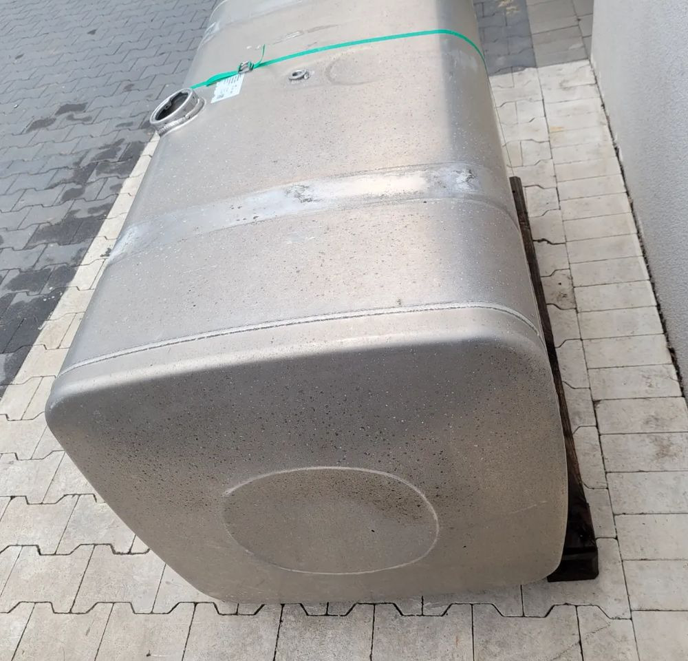 ZBIORNIK PALIWA MAN TGX 580L LIFT 130X70X70 - Sistema de combustible para Camión: foto 2 ZBIORNIK PALIWA MAN TGX 580L LIFT 130X70X70 - Sistema de combustible para Camión: foto 2