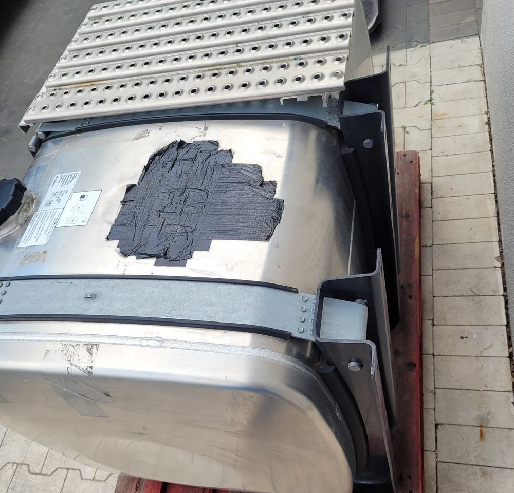 ZBIORNIK PALIWA MAN TGX TG3 81.12201-6929 460L CHWALIM116 - Sistema de combustible para Camión: foto 5 ZBIORNIK PALIWA MAN TGX TG3 81.12201-6929 460L CHWALIM116 - Sistema de combustible para Camión: foto 5