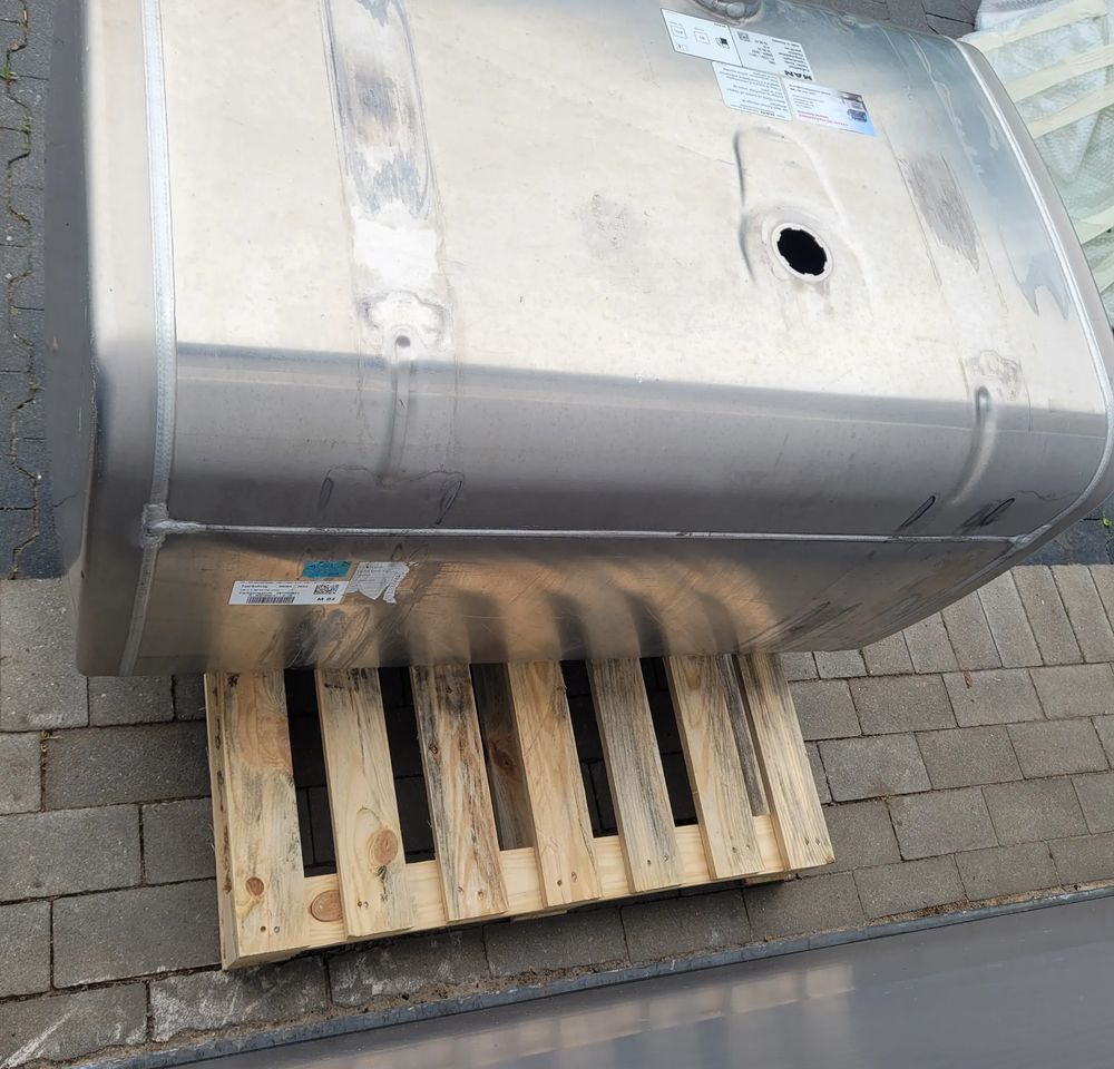 ZBIORNIK PALIWA MAN TGX TGS 390L 81.1220-6917 102X63X68CM CHWALIM116 - Sistema de combustible para Camión: foto 5 ZBIORNIK PALIWA MAN TGX TGS 390L 81.1220-6917 102X63X68CM CHWALIM116 - Sistema de combustible para Camión: foto 5