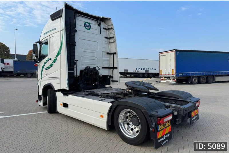 Volvo FH 460 Globetrotter XL, Euro 6, / Like new! / Special interior / Standklima / 2 Tanks - Cabeza tractora: foto 2 Volvo FH 460 Globetrotter XL, Euro 6, / Like new! / Special interior / Standklima / 2 Tanks - Cabeza tractora: foto 2