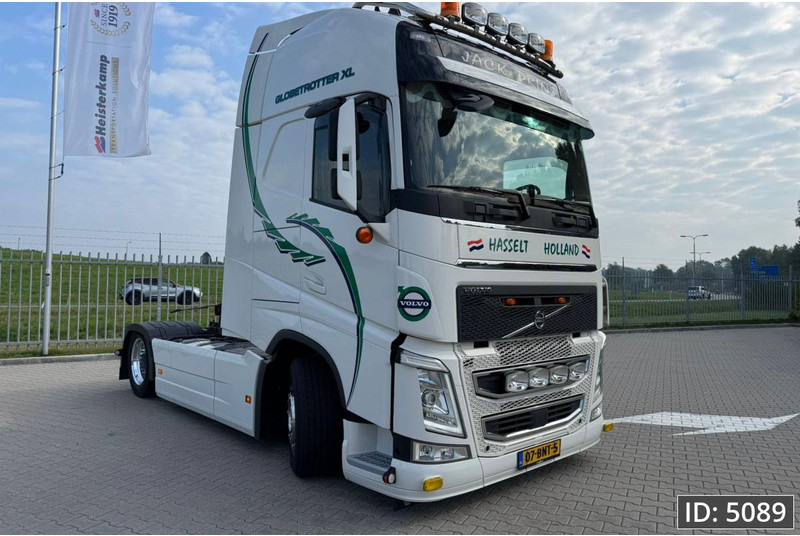 Volvo FH 460 Globetrotter XL, Euro 6, / Like new! / Special interior / Standklima / 2 Tanks - Cabeza tractora: foto 4 Volvo FH 460 Globetrotter XL, Euro 6, / Like new! / Special interior / Standklima / 2 Tanks - Cabeza tractora: foto 4