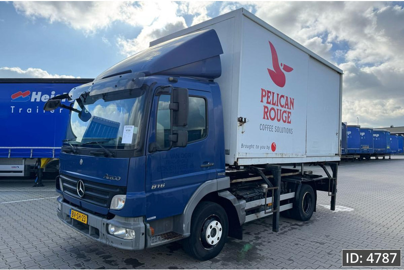 Mercedes-Benz Atego 816 Day Cab, Euro 5, BDF / EPS automatic / standklima / Hydraulic system - Camión portacontenedore/ Intercambiable: foto 2 Mercedes-Benz Atego 816 Day Cab, Euro 5, BDF / EPS automatic / standklima / Hydraulic system - Camión portacontenedore/ Intercambiable: foto 2