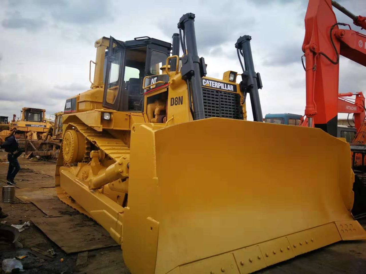 CATERPILLAR D8N - Cargadora de ruedas: foto 2 CATERPILLAR D8N - Cargadora de ruedas: foto 2