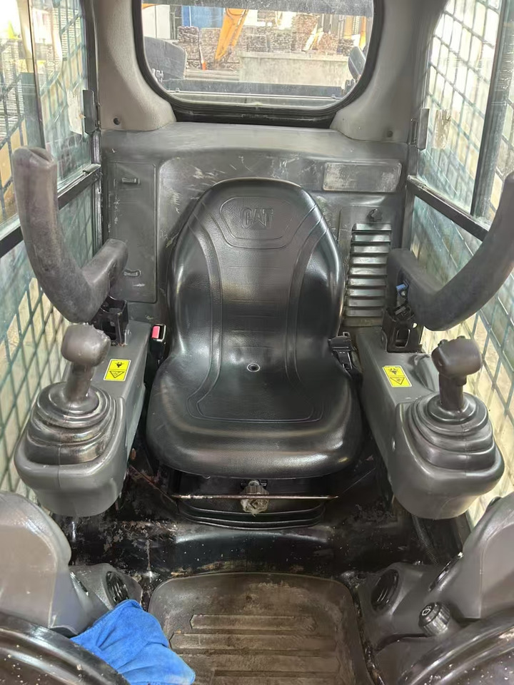 CATERPILLAR Skid Steer Loader 260D Click for Discount - Minicargadora: foto 4 CATERPILLAR Skid Steer Loader 260D Click for Discount - Minicargadora: foto 4