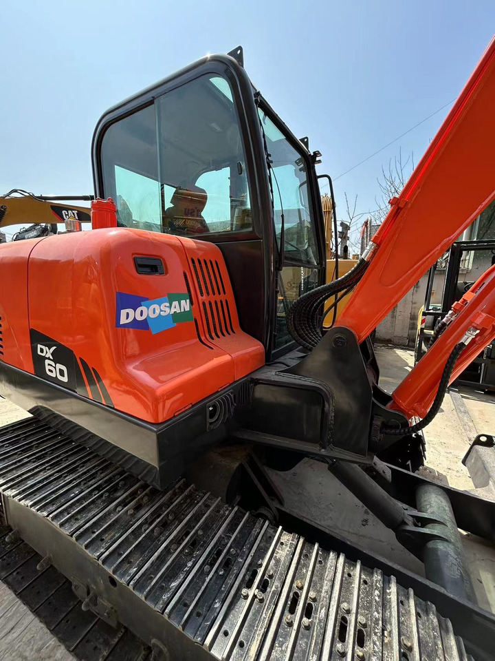 DOOSAN DX60 Mini excavator 6ton - Miniexcavadora: foto 4 DOOSAN DX60 Mini excavator 6ton - Miniexcavadora: foto 4