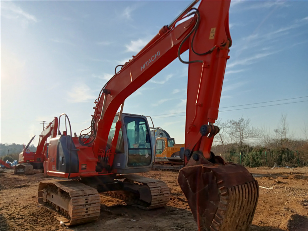 HITACHI ZX135 - Excavadora de cadenas: foto 2 HITACHI ZX135 - Excavadora de cadenas: foto 2
