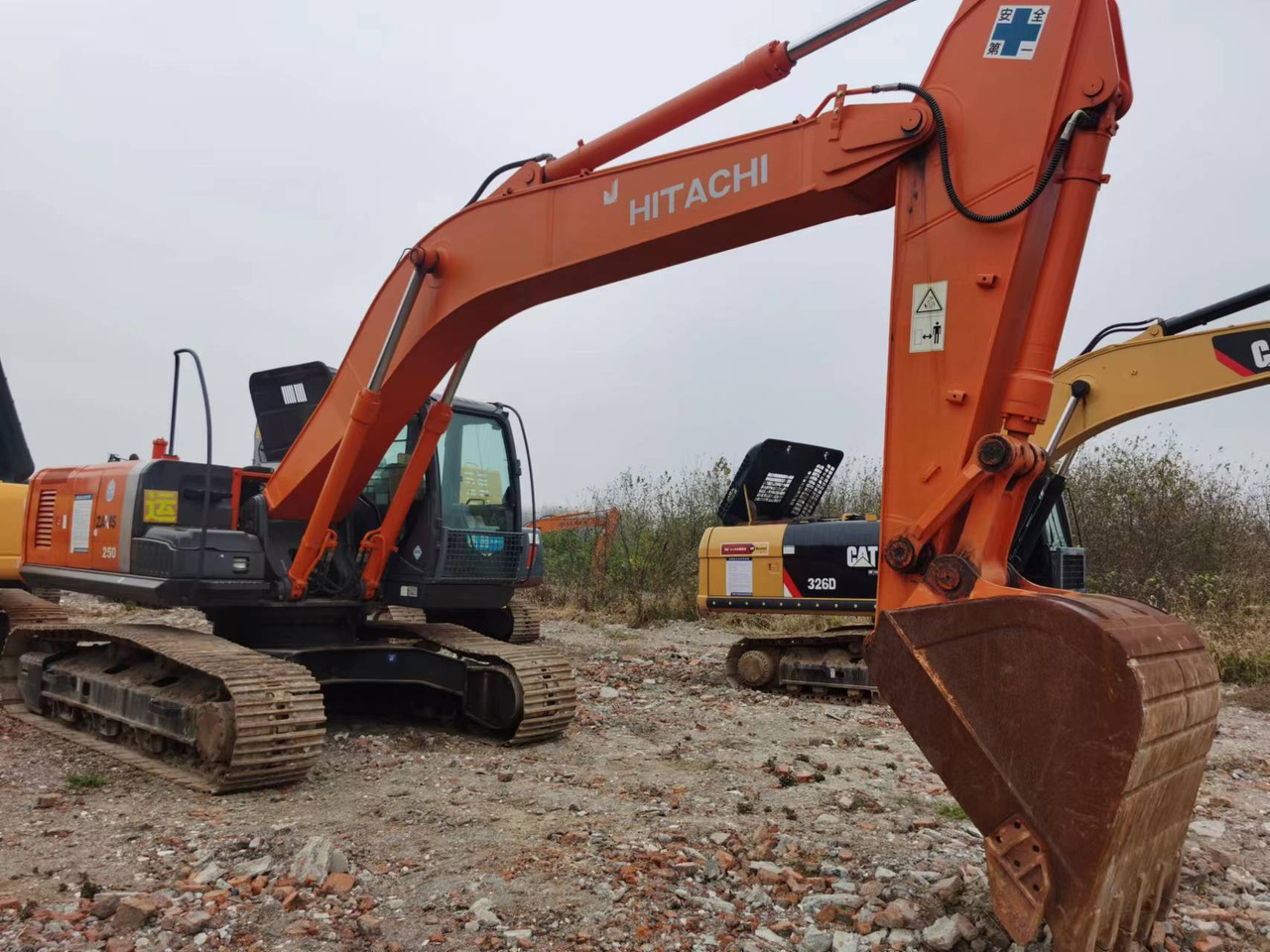 HITACHI ZX250 - Excavadora de cadenas: foto 2 HITACHI ZX250 - Excavadora de cadenas: foto 2