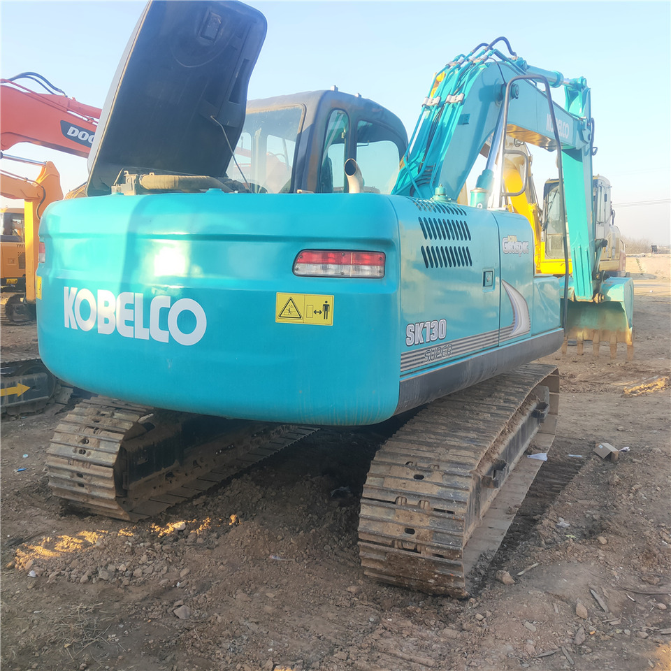 KOBELCO SK130 - Excavadora de cadenas: foto 3 KOBELCO SK130 - Excavadora de cadenas: foto 3
