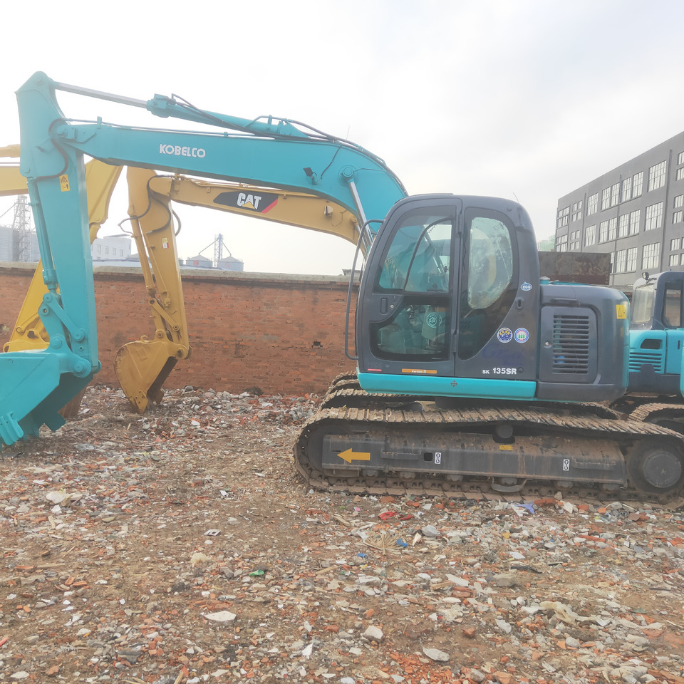 KOBELCO SK135SR - Excavadora de cadenas: foto 2 KOBELCO SK135SR - Excavadora de cadenas: foto 2