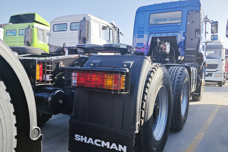 SHACMAN Shacman F3000 Truck Head for Sale in Saudi Arabia - Cabeza tractora: foto 2 SHACMAN Shacman F3000 Truck Head for Sale in Saudi Arabia - Cabeza tractora: foto 2