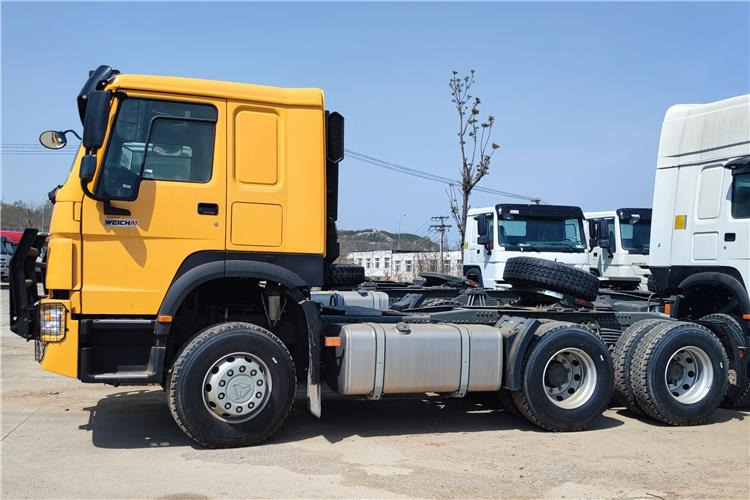 SINOTRUK CNHTC Howo Truck Tractor 400 HP 10 Wheeler for Sale In Malawi - Cabeza tractora: foto 3 SINOTRUK CNHTC Howo Truck Tractor 400 HP 10 Wheeler for Sale In Malawi - Cabeza tractora: foto 3
