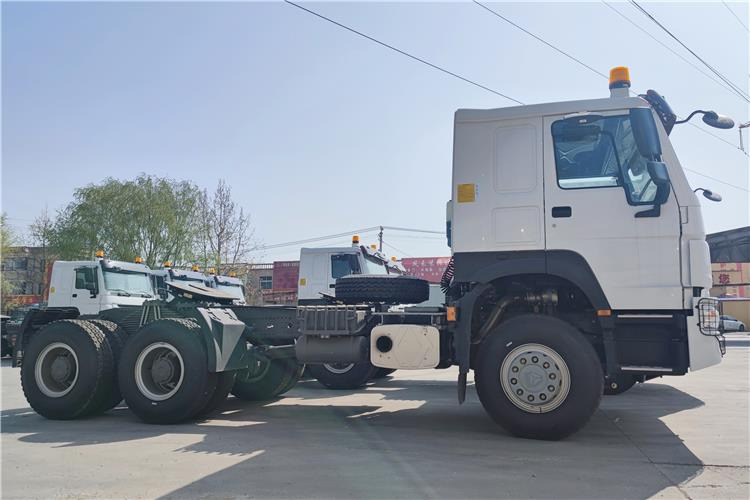 SINOTRUK Howo New Model 430HP Truck Tractor Price In Mauritania - Cabeza tractora: foto 2 SINOTRUK Howo New Model 430HP Truck Tractor Price In Mauritania - Cabeza tractora: foto 2