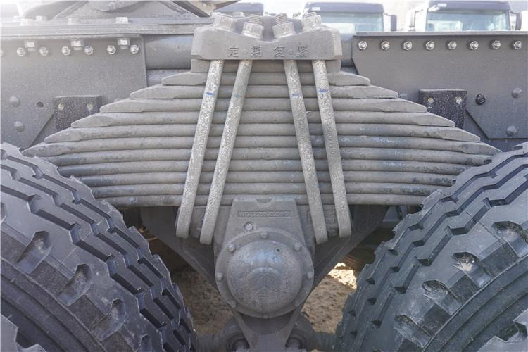 SINOTRUK Howo Truck Head Price 400HP for Sale In Guinea - Cabeza tractora: foto 5 SINOTRUK Howo Truck Head Price 400HP for Sale In Guinea - Cabeza tractora: foto 5