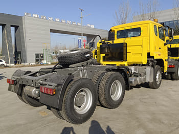 SINOTRUK Sino Howo Truck for Sale in Philippine - Cabeza tractora: foto 2 SINOTRUK Sino Howo Truck for Sale in Philippine - Cabeza tractora: foto 2
