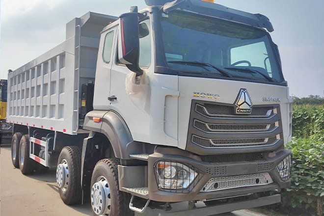 SINOTRUK Sinotruk Howo 8x4 Dump Truck for Sale in Guinea - Camión volquete: foto 1 SINOTRUK Sinotruk Howo 8x4 Dump Truck for Sale in Guinea - Camión volquete: foto 1