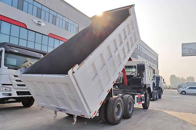 SINOTRUK Used Sinotruk Howo 380 Dump Truck for Sale in Costa Rica - Camión volquete: foto 2 SINOTRUK Used Sinotruk Howo 380 Dump Truck for Sale in Costa Rica - Camión volquete: foto 2