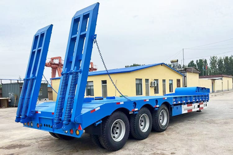 TITAN 60 Tons Lowbed Trailer for Sale in Malawi - Semirremolque góndola rebajadas: foto 1 TITAN 60 Tons Lowbed Trailer for Sale in Malawi - Semirremolque góndola rebajadas: foto 1