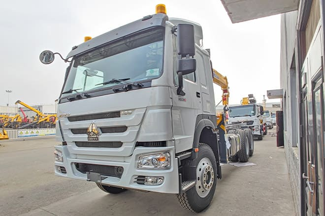 XCMG Truck Mounted Crane with Hydraulic Boom Capacity for Sale in Kenya - Camión grúa: foto 1 XCMG Truck Mounted Crane with Hydraulic Boom Capacity for Sale in Kenya - Camión grúa: foto 1