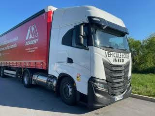Iveco S-WAY 460 - Cabeza tractora: foto 2 Iveco S-WAY 460 - Cabeza tractora: foto 2