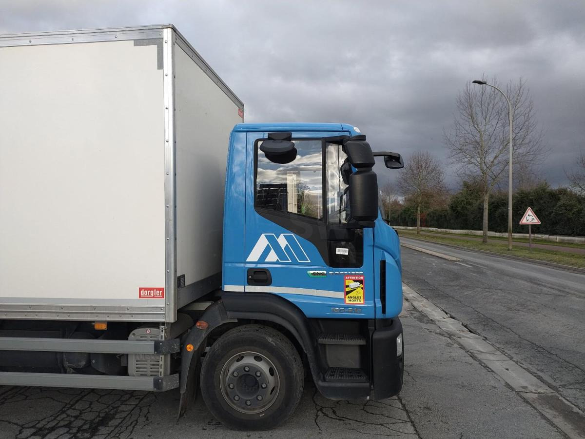 Iveco Eurocargo - Camión caja cerrada: foto 3 Iveco Eurocargo - Camión caja cerrada: foto 3