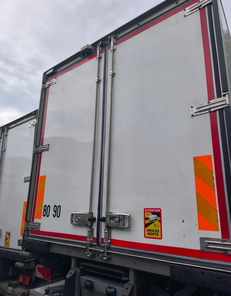 Scania P 280 chłodnia izoterma 22 palet poduszka - Camión frigorífico: foto 5 Scania P 280 chłodnia izoterma 22 palet poduszka - Camión frigorífico: foto 5