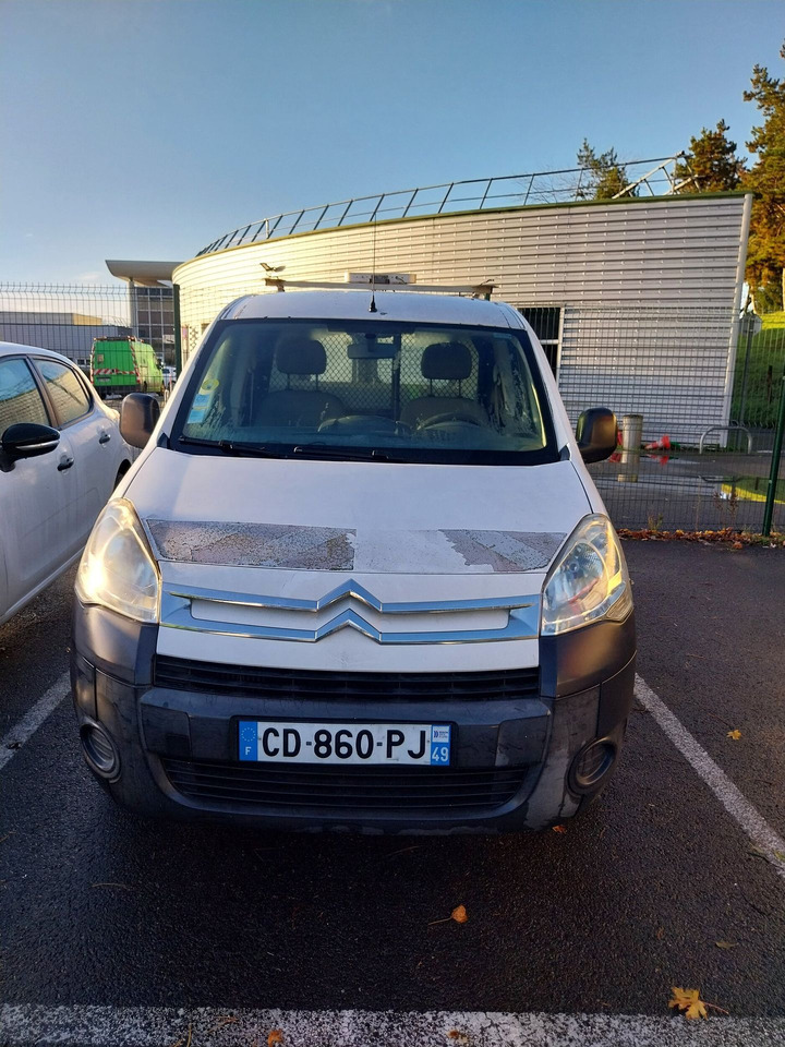 Citroën Berlingo PH2 Diesel. Contrôle technique défavorable pour défaillances majeures. VEHICULE VENDU EN L'ETAT, AUCUNE GARANTIE (il peut y avoir des problèmes mécanique non connus). - Coche: foto 1 Citroën Berlingo PH2 Diesel. Contrôle technique défavorable pour défaillances majeures. VEHICULE VENDU EN L'ETAT, AUCUNE GARANTIE (il peut y avoir des problèmes mécanique non connus). - Coche: foto 1
