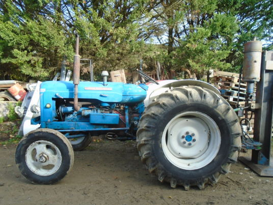 Fordson Major SUPER MAJOR - Tractor: foto 3 Fordson Major SUPER MAJOR - Tractor: foto 3