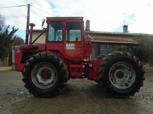 Massey Ferguson 1200 - Tractor: foto 1 Massey Ferguson 1200 - Tractor: foto 1
