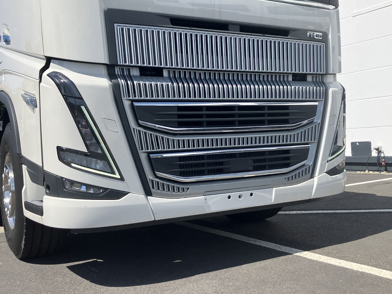 VOLVO FH16 750 8x4 Chassis - Camión chasis: foto 3 VOLVO FH16 750 8x4 Chassis - Camión chasis: foto 3