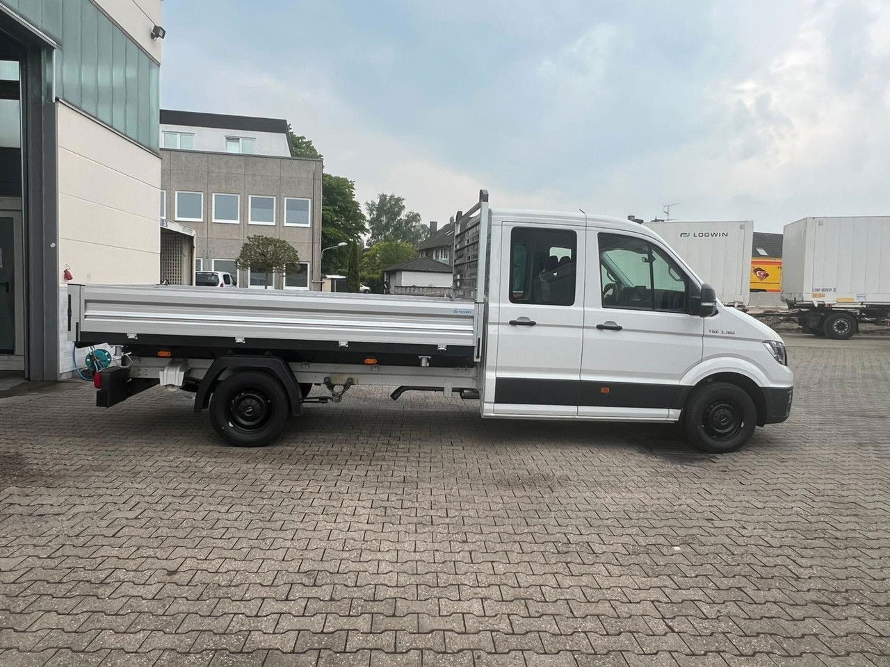 MAN TGE 3 3.180 L4 - 3-Seiten-Kipper 3,5t Aut. LED DC - Furgoneta basculante, Furgoneta combi: foto 4 MAN TGE 3 3.180 L4 - 3-Seiten-Kipper 3,5t Aut. LED DC - Furgoneta basculante, Furgoneta combi: foto 4