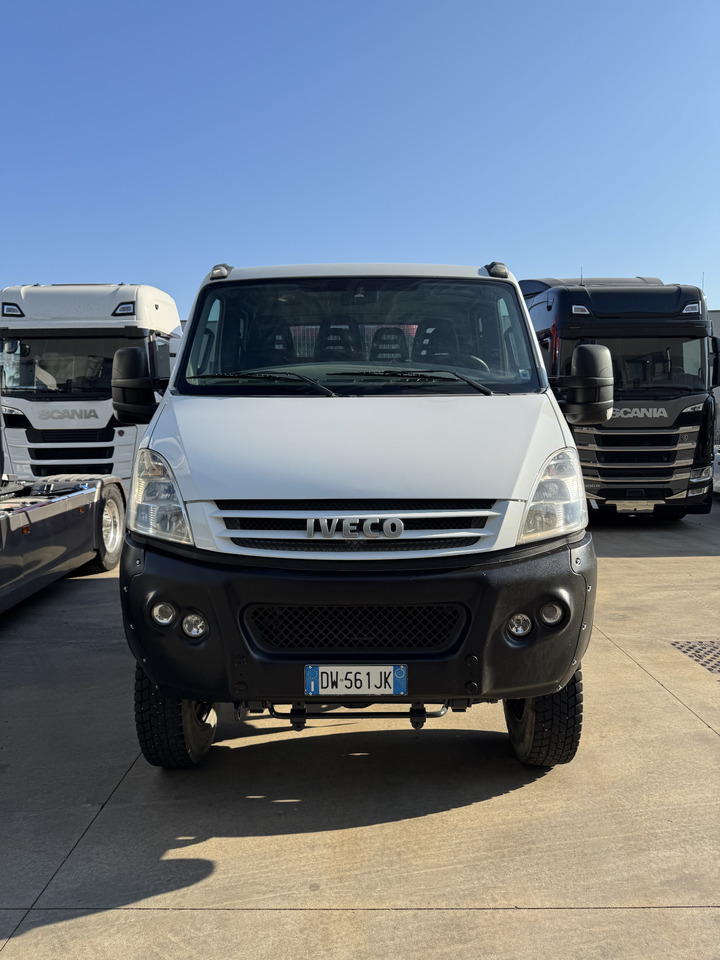 IVECO Daily 4X4 - Furgoneta caja abierta: foto 2 IVECO Daily 4X4 - Furgoneta caja abierta: foto 2