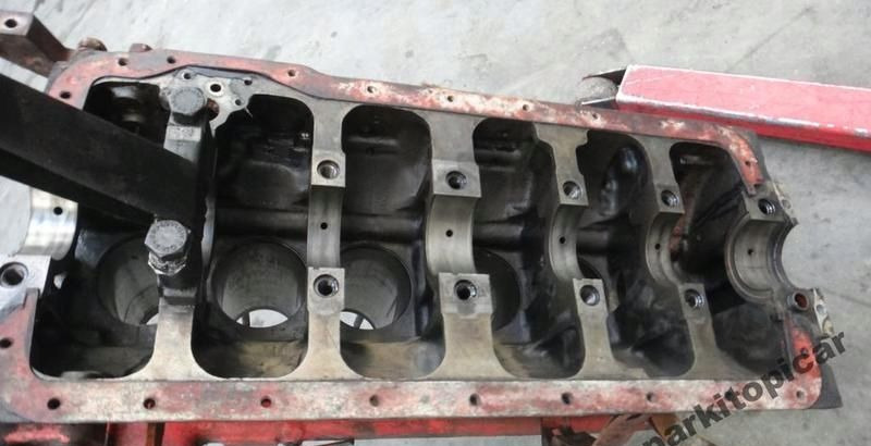 SILNIK PERKINS 6 CYLI KRATER BLOK DÓŁ SILNIKA - Motor para Camión: foto 1 SILNIK PERKINS 6 CYLI KRATER BLOK DÓŁ SILNIKA - Motor para Camión: foto 1