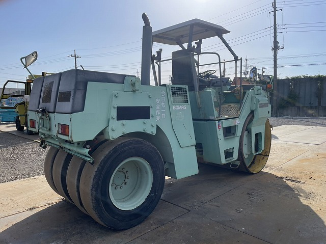 BOMAG BW144AC-2 - Compactador mixto: foto 5 BOMAG BW144AC-2 - Compactador mixto: foto 5