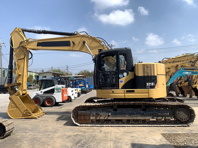 CAT 321DLCR - Excavadora de cadenas: foto 2 CAT 321DLCR - Excavadora de cadenas: foto 2