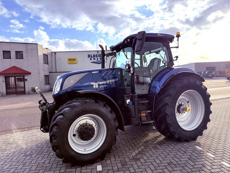 New Holland T7.270 AC Stage V Blue Power - Tractor: foto 2 New Holland T7.270 AC Stage V Blue Power - Tractor: foto 2