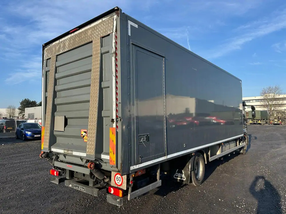 Iveco ML120E280 *Hayon 2000 kg*280 CV*caisse 7m8 - Camión caja cerrada: foto 5 Iveco ML120E280 *Hayon 2000 kg*280 CV*caisse 7m8 - Camión caja cerrada: foto 5