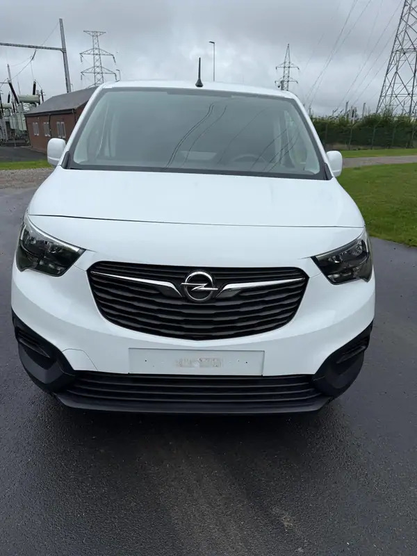 Opel Combo *102 cv*53600 km*Apple Car Play - Furgoneta pequeña: foto 5 Opel Combo *102 cv*53600 km*Apple Car Play - Furgoneta pequeña: foto 5