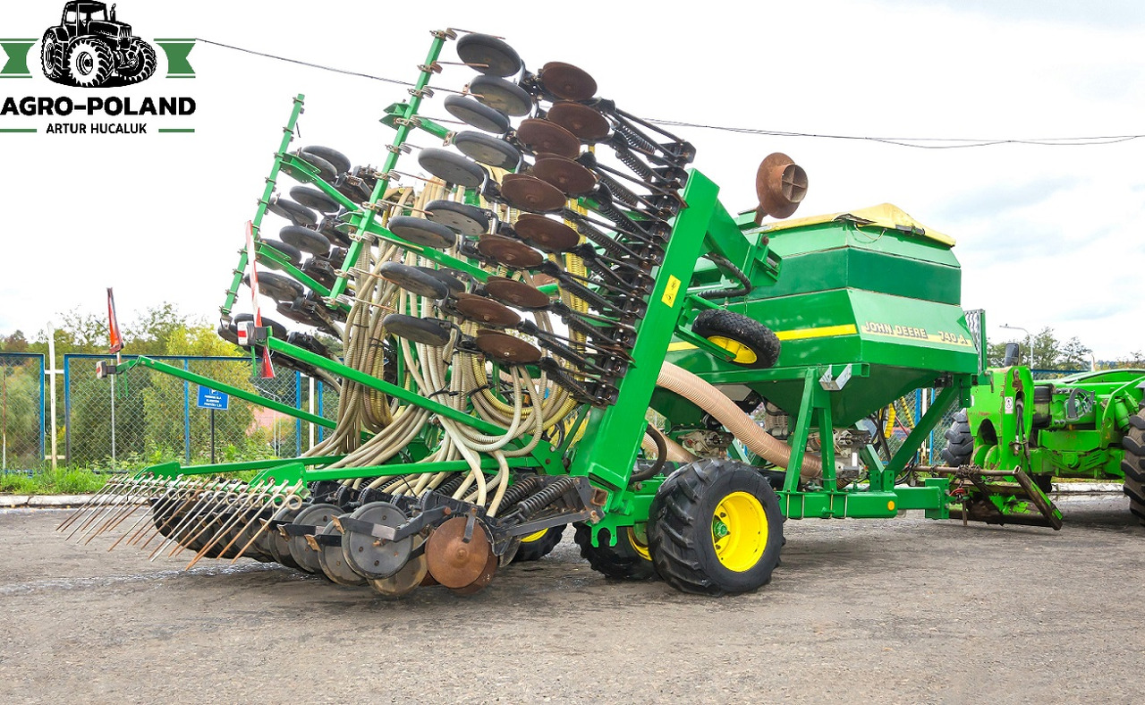 JOHN DEERE 740A - 2008 ROK - 6 M - Sembradora: foto 4 JOHN DEERE 740A - 2008 ROK - 6 M - Sembradora: foto 4