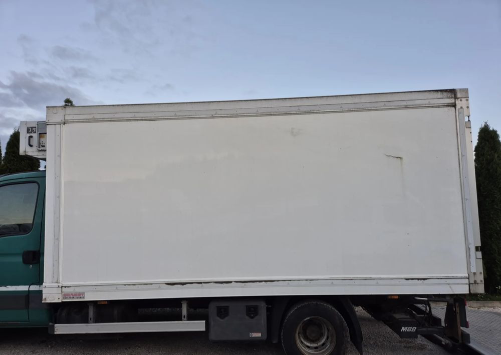 Chłodnia Mroźnia Izoterma 4.5m, 2012 rok, zasilanie stacjonarne, stan bdb! - Carrocería-frigorifico: foto 2 Chłodnia Mroźnia Izoterma 4.5m, 2012 rok, zasilanie stacjonarne, stan bdb! - Carrocería-frigorifico: foto 2