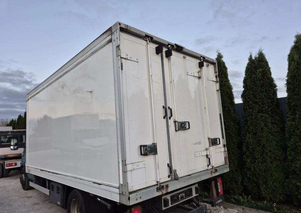 Chłodnia Mroźnia Izoterma 4.5m, 2012 rok, zasilanie stacjonarne, stan bdb! - Carrocería-frigorifico: foto 3 Chłodnia Mroźnia Izoterma 4.5m, 2012 rok, zasilanie stacjonarne, stan bdb! - Carrocería-frigorifico: foto 3