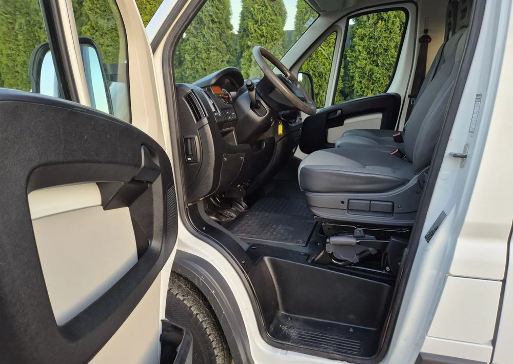 Fiat DUCATO 2.3 150KM / - Furgoneta combi: foto 4 Fiat DUCATO 2.3 150KM / - Furgoneta combi: foto 4