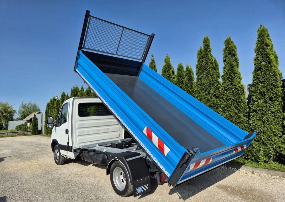 Iveco 50C15 3.0 150KM 35c15 - Furgoneta basculante: foto 3 Iveco 50C15 3.0 150KM 35c15 - Furgoneta basculante: foto 3